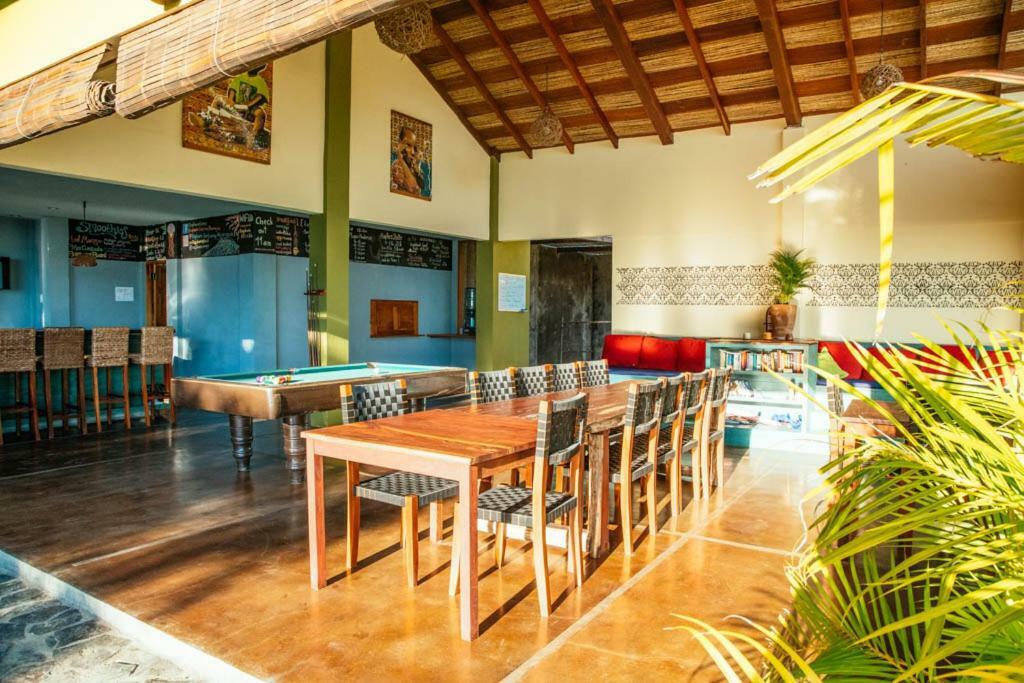 ホテルRapture Surfcamp Nicaragua サン・フアン・デル・スル エクステリア 写真